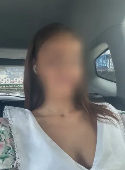 Andrea, 35