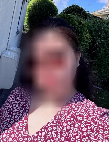 Anna, 28