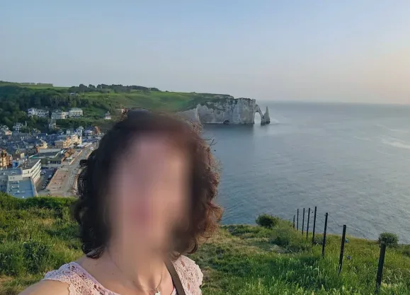 Jovana, 40