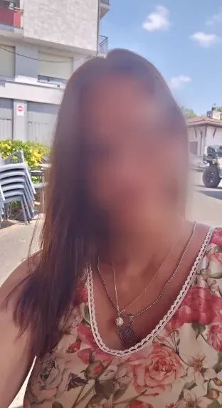 Laura, 39