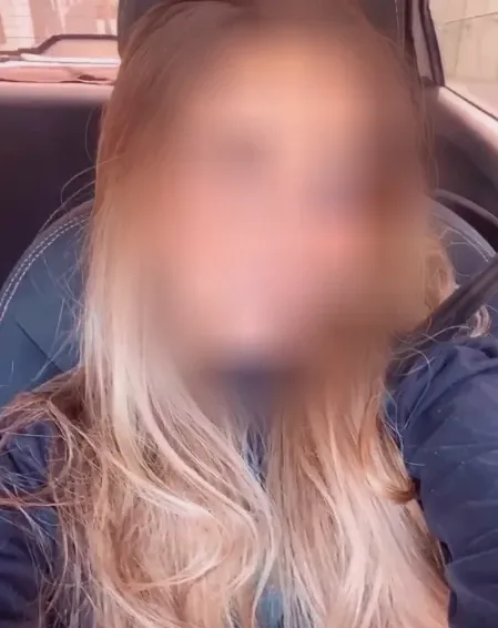 Maja, 27