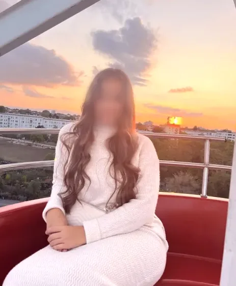 Merve, 19