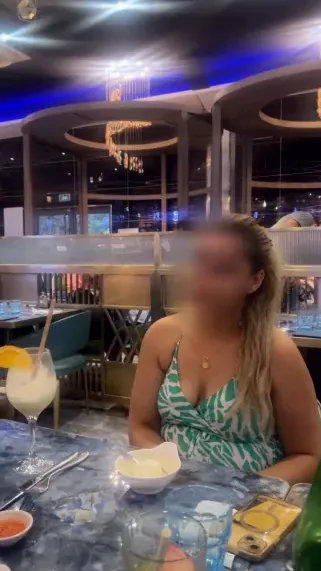 Stefanie, 40